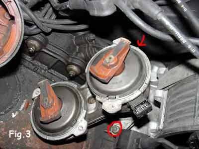 Figure 6.4 — Position des deux doigts d’allumeur lorsque les repères moteur sont alignés.